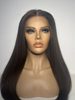 Load image into Gallery viewer, Vivianne (B)
